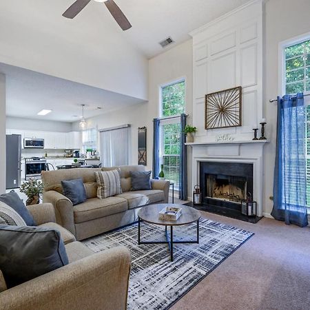 Enjoy This Amazing Home With Porch & Grill Near Dt Woodstock Exteriör bild
