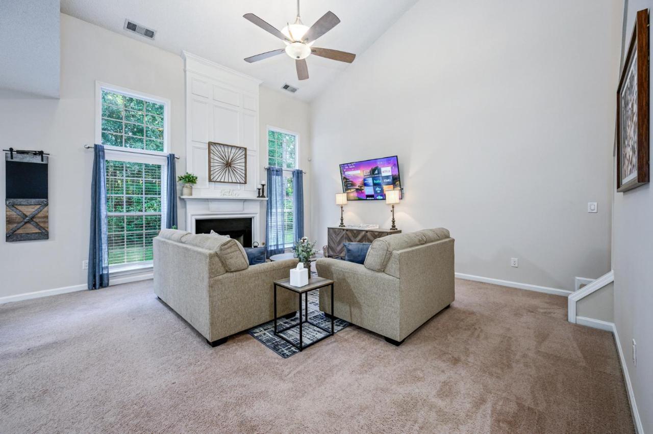 Enjoy This Amazing Home With Porch & Grill Near Dt Woodstock Exteriör bild