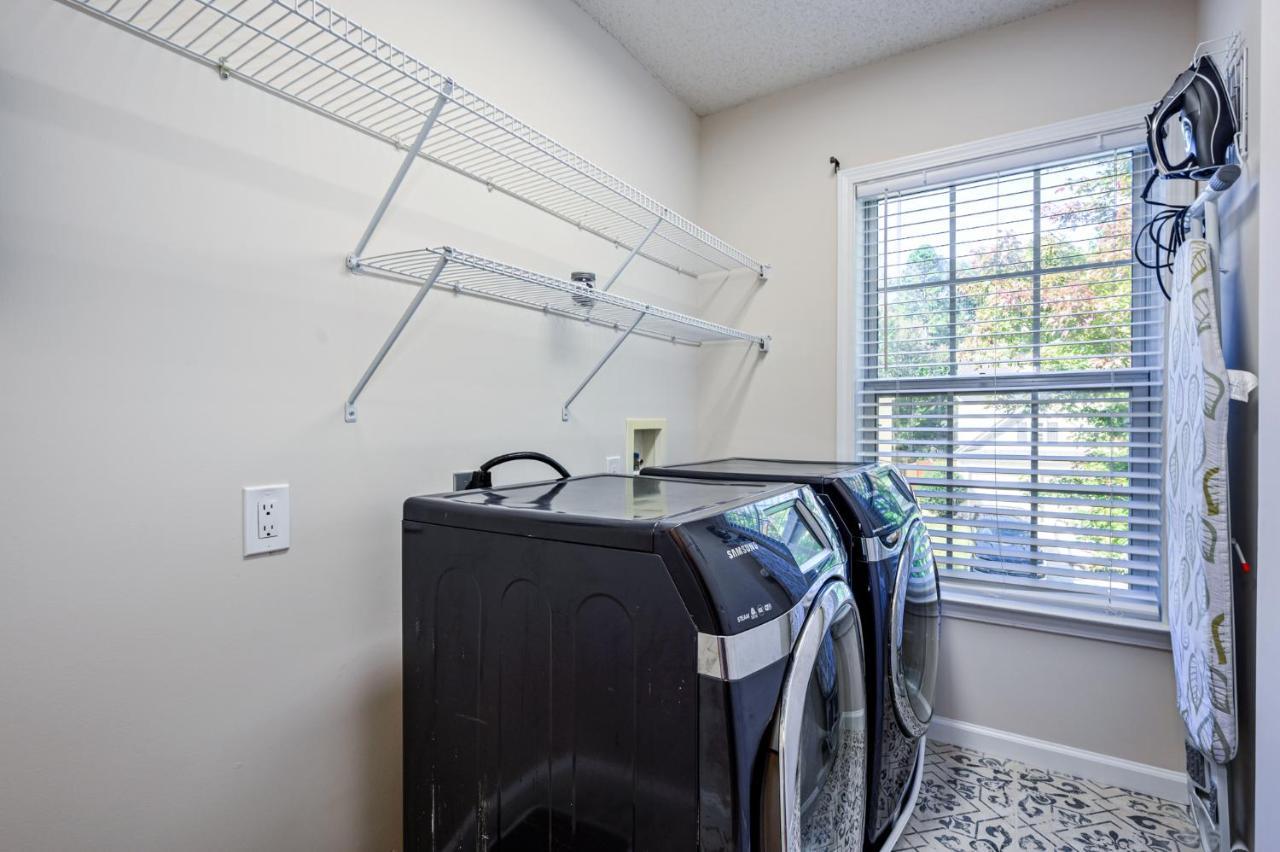 Enjoy This Amazing Home With Porch & Grill Near Dt Woodstock Exteriör bild