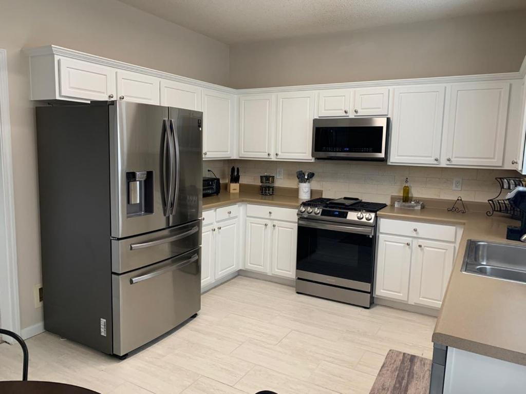 Enjoy This Amazing Home With Porch & Grill Near Dt Woodstock Rum bild